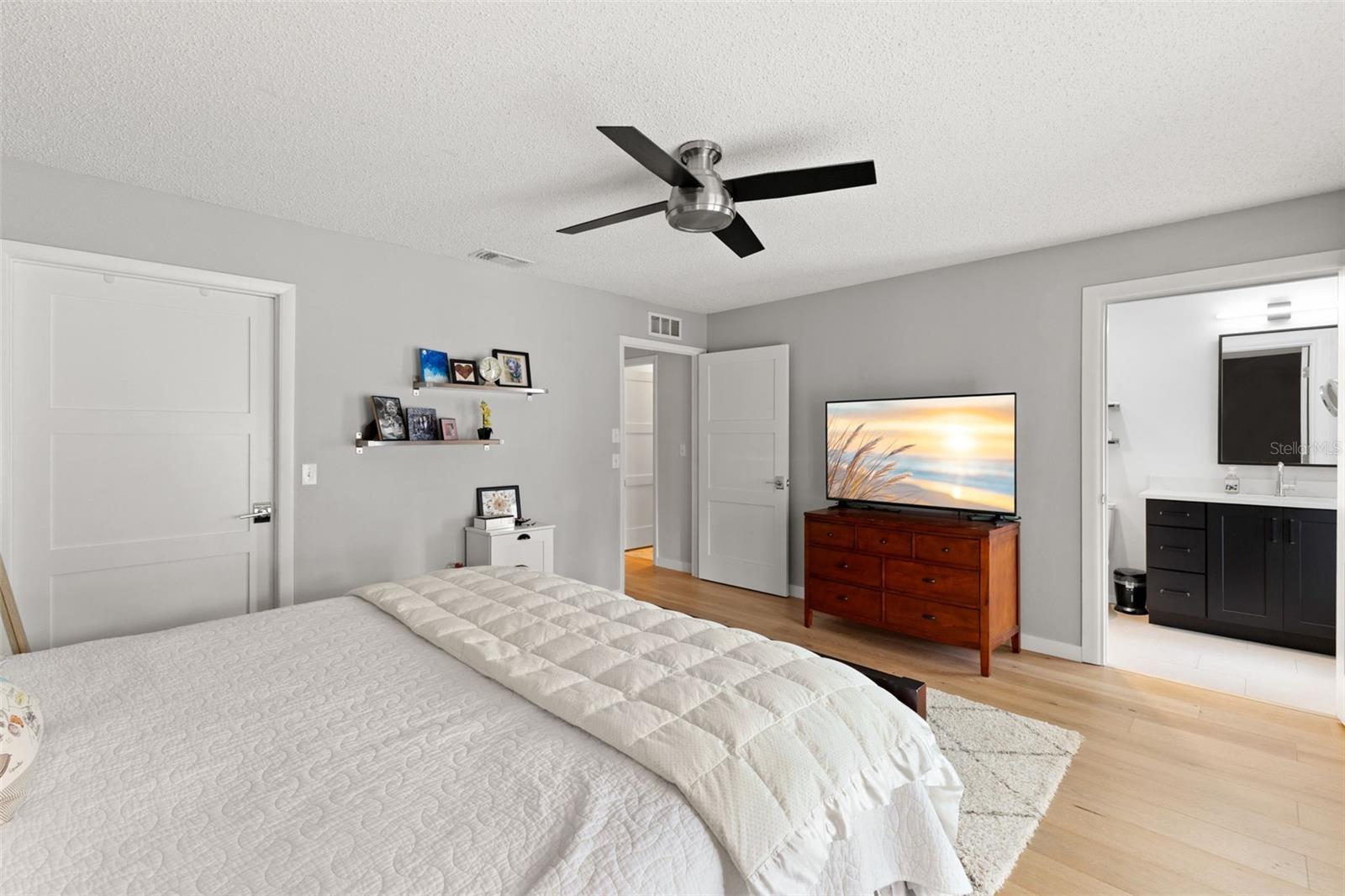 EAGLE CHASE - Residential