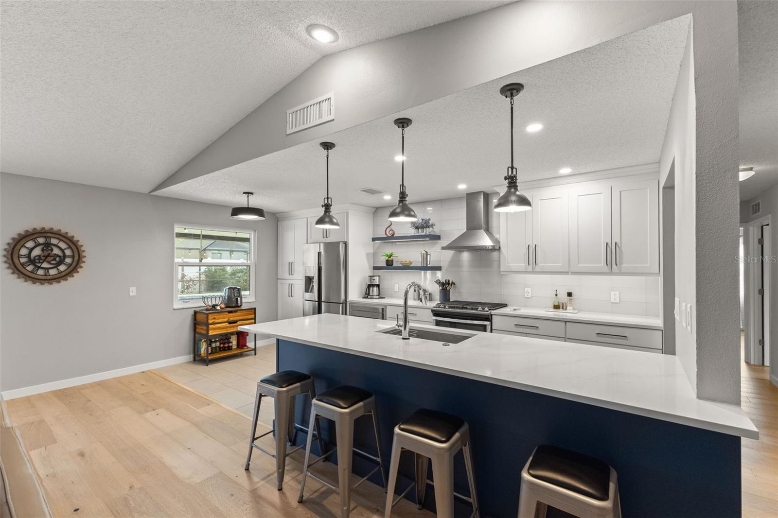 EAGLE CHASE - Residential