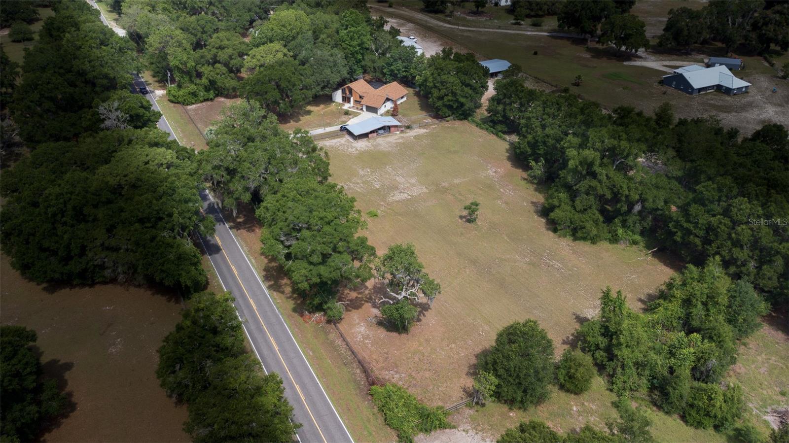 507 E HIGHWAY 318