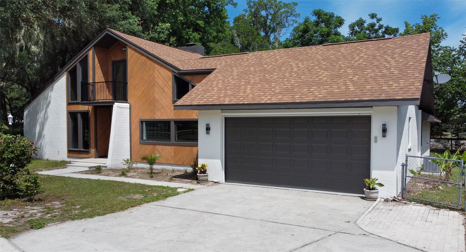 507 E HIGHWAY 318