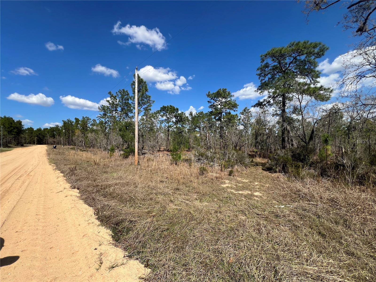 CUE LAKE HILLS - Land