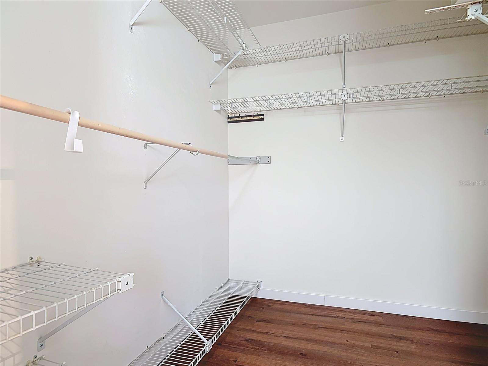 PELICAN BAY PH 04 UNIT 02 - Residential Lease