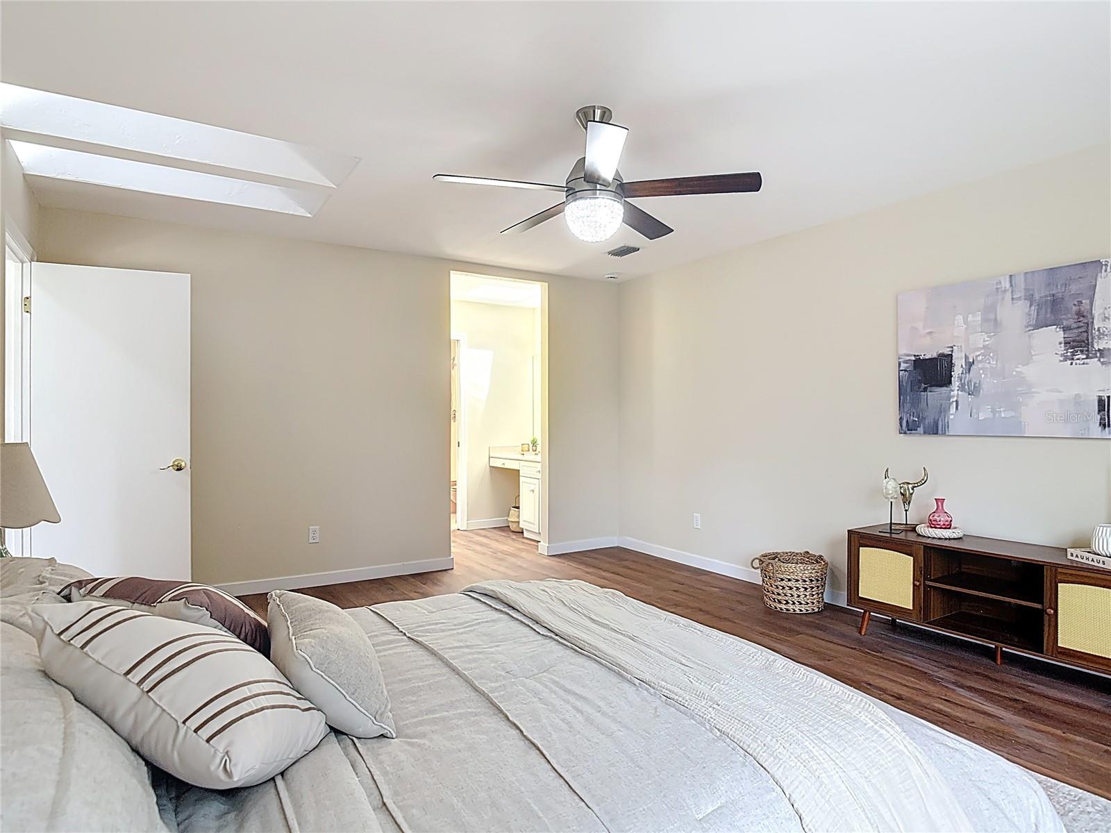 PELICAN BAY PH 04 UNIT 02 - Residential Lease