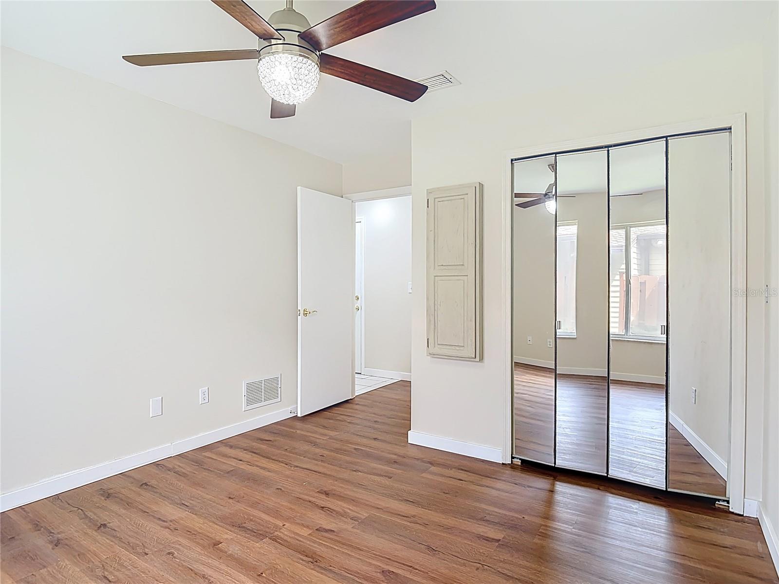 PELICAN BAY PH 04 UNIT 02 - Residential Lease