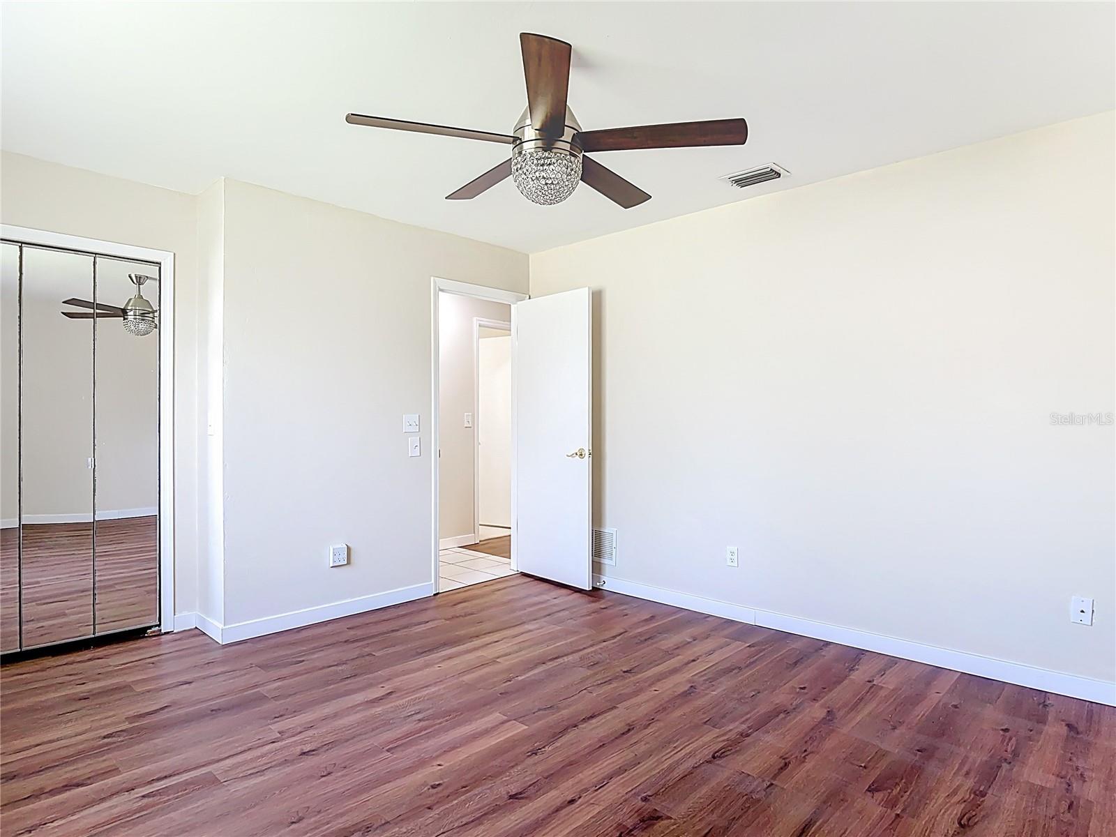 PELICAN BAY PH 04 UNIT 02 - Residential Lease