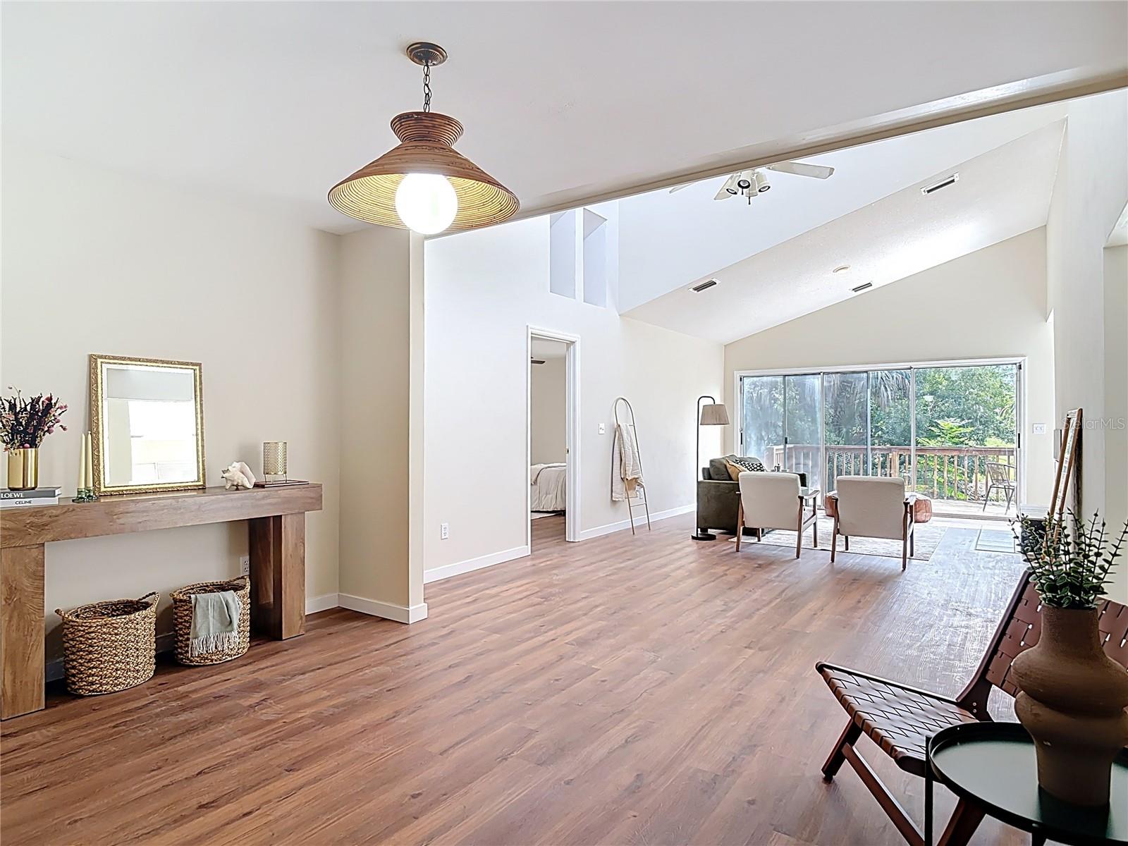 PELICAN BAY PH 04 UNIT 02 - Residential Lease