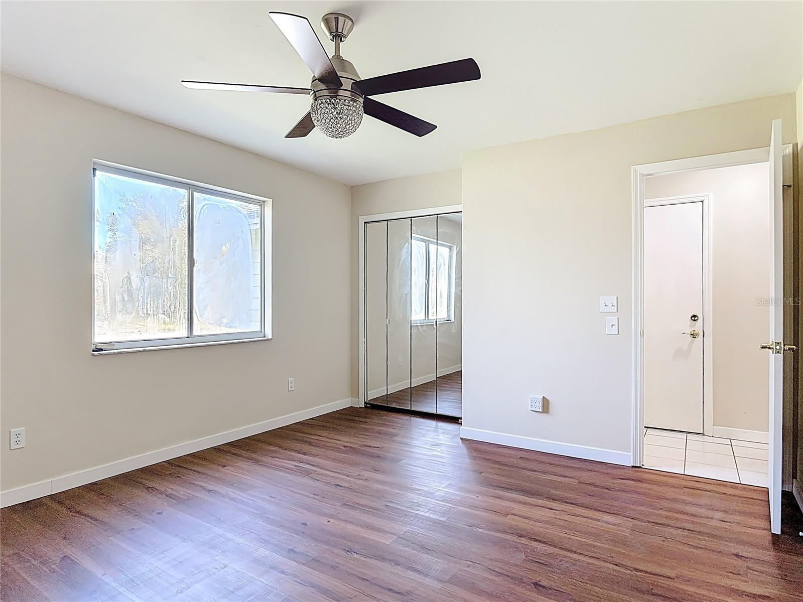 PELICAN BAY PH 04 UNIT 02 - Residential Lease