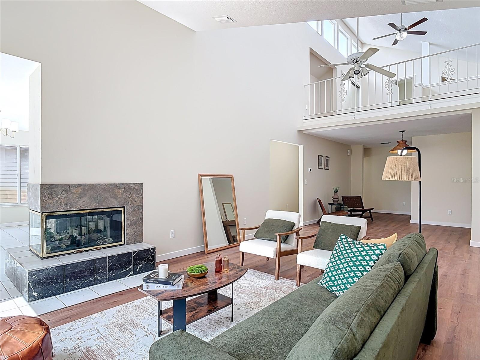 PELICAN BAY PH 04 UNIT 02 - Residential Lease