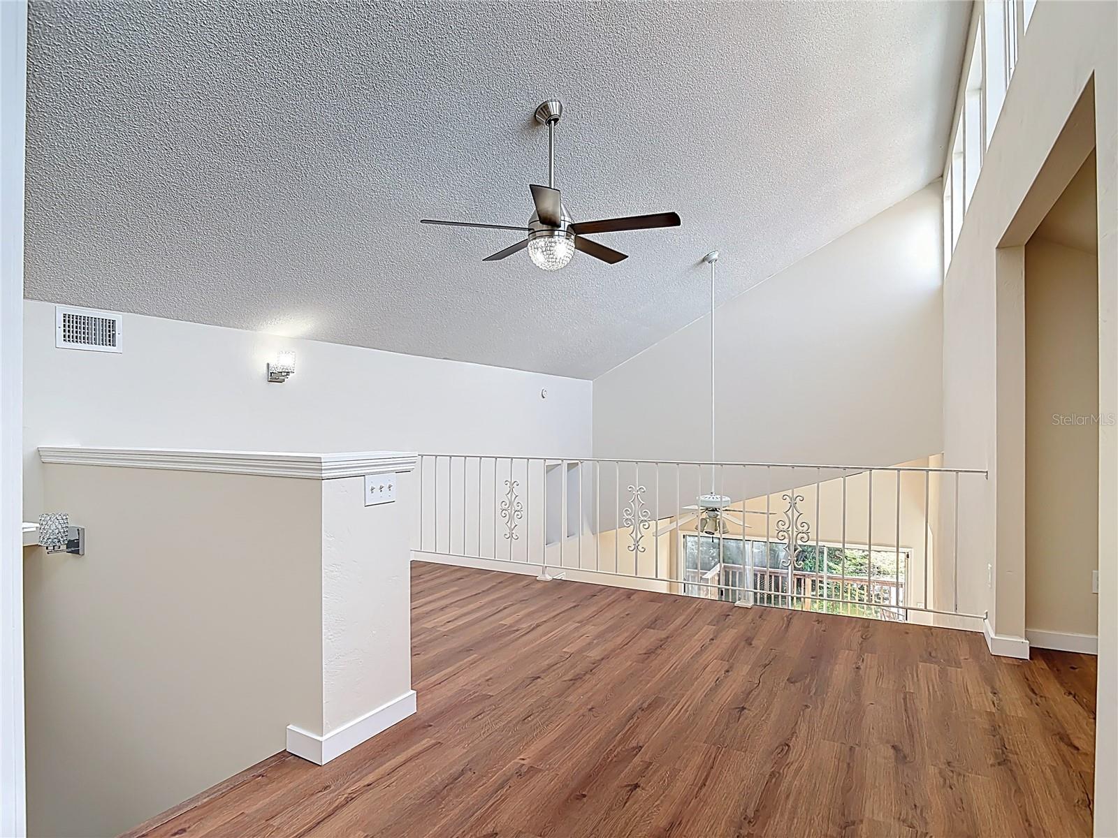 PELICAN BAY PH 04 UNIT 02 - Residential Lease