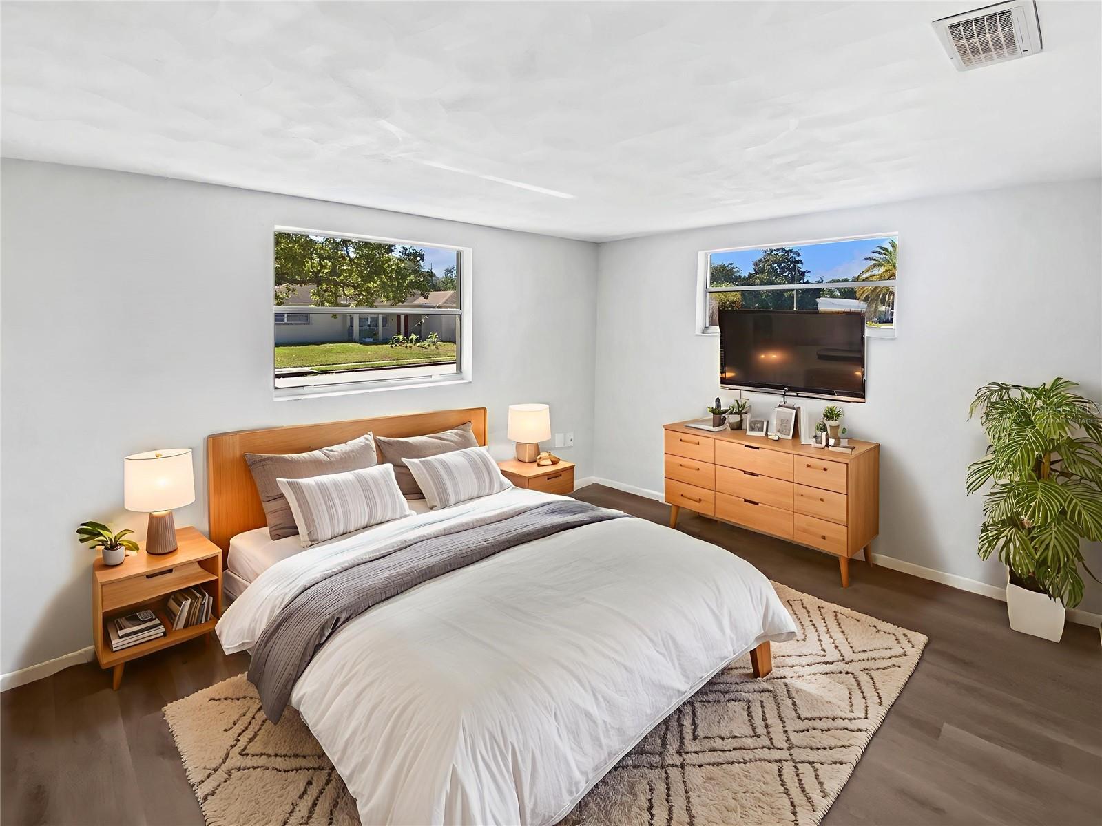 LA VILLA GARDENS - Residential