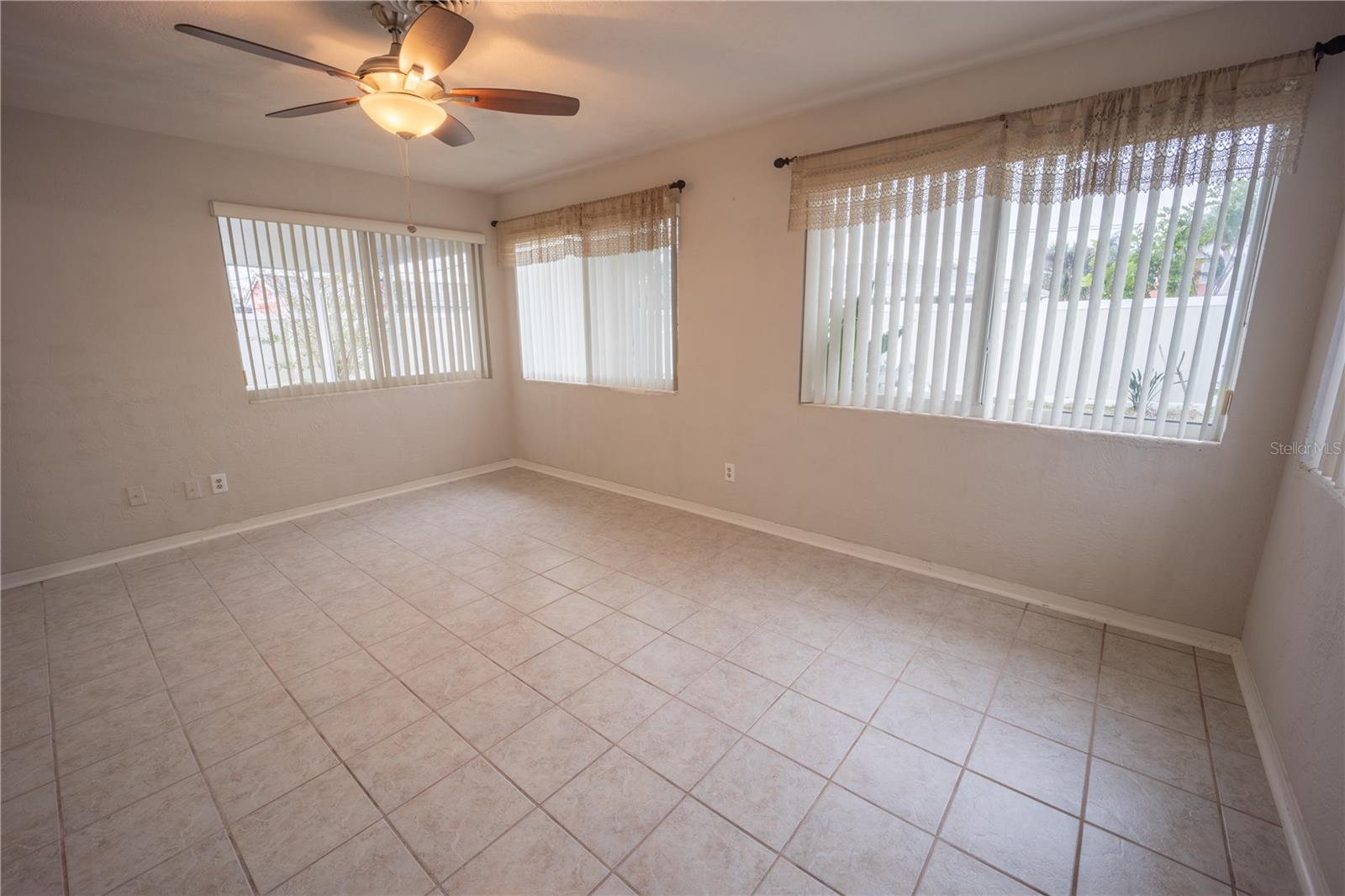 OAKVIEW HEIGHTS - Residential