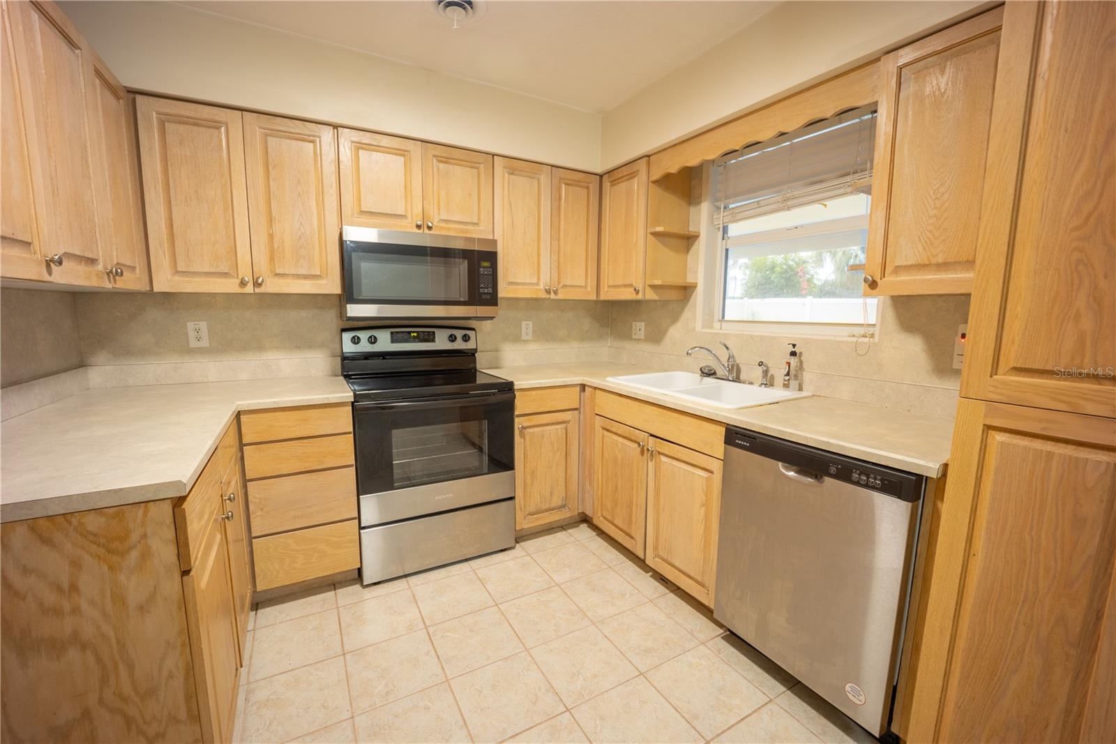 OAKVIEW HEIGHTS - Residential