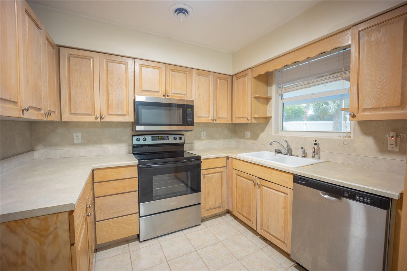 OAKVIEW HEIGHTS - Residential