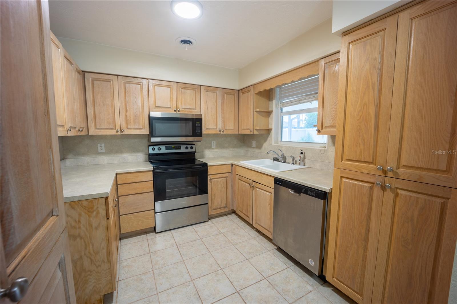 OAKVIEW HEIGHTS - Residential