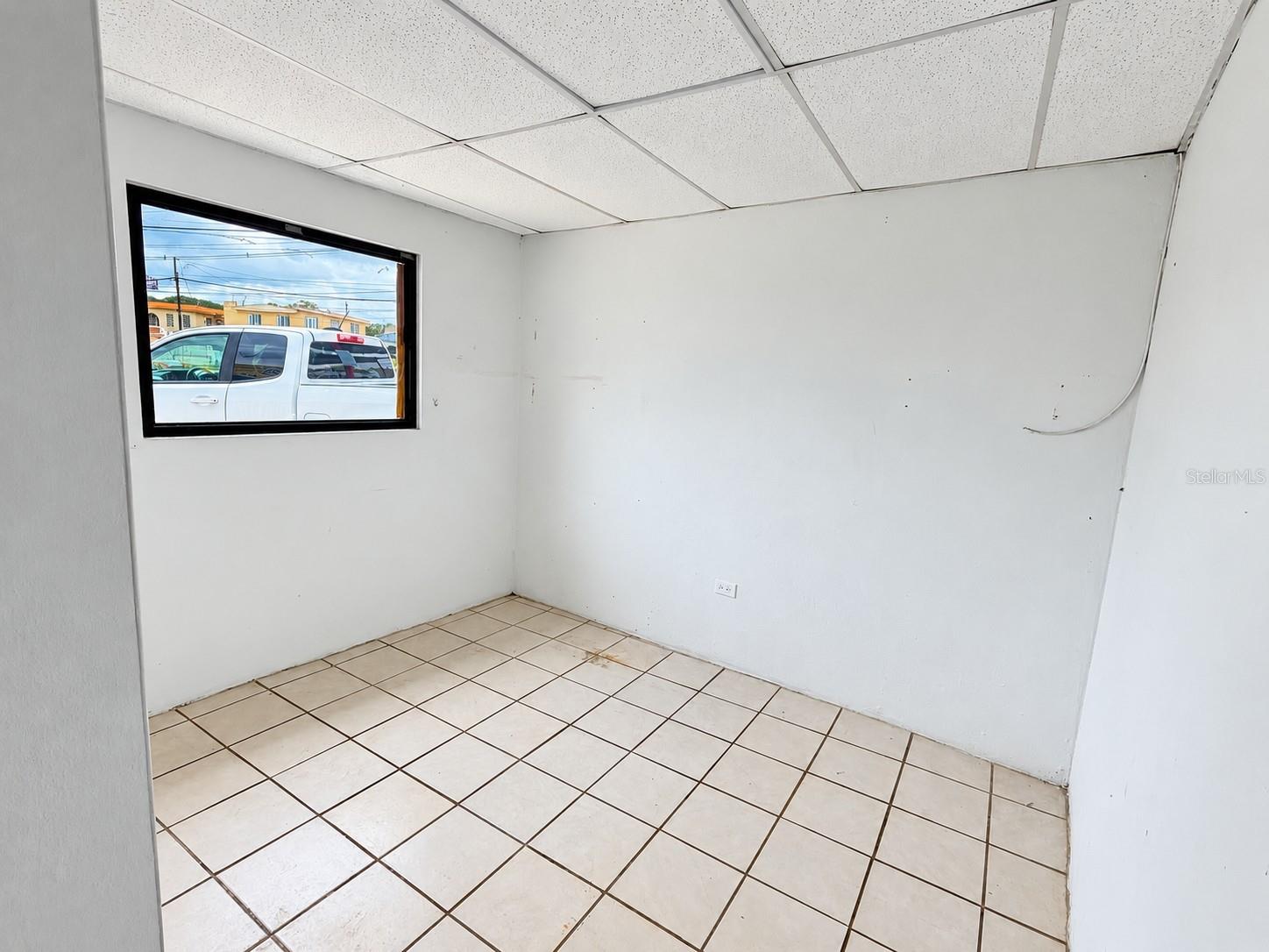 CARR. #2 KM 42.1 LOCAL #3 COMERCIAL  BO.  ALGARROBO