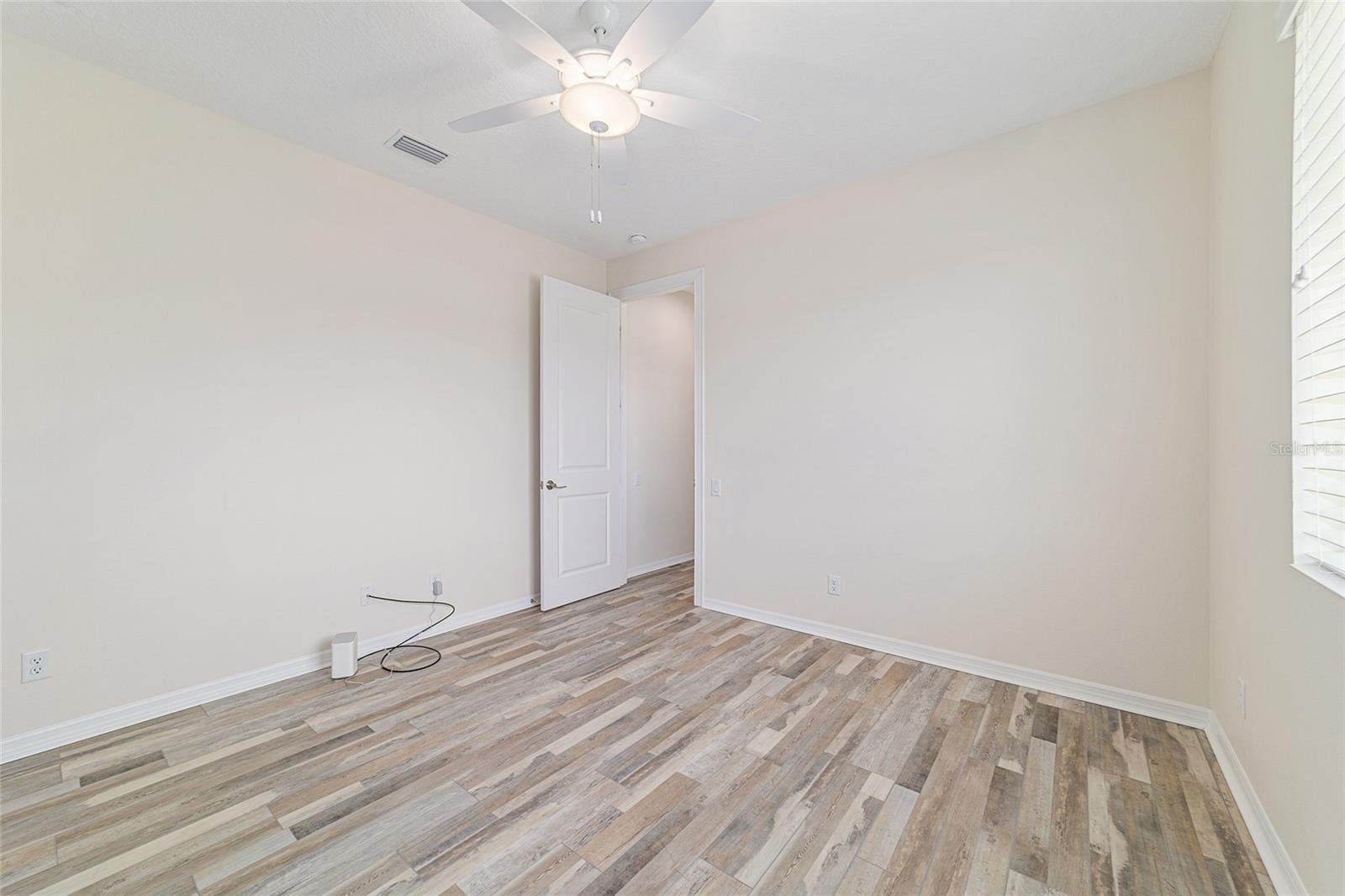 LEGENDARY TRAILS - Residential