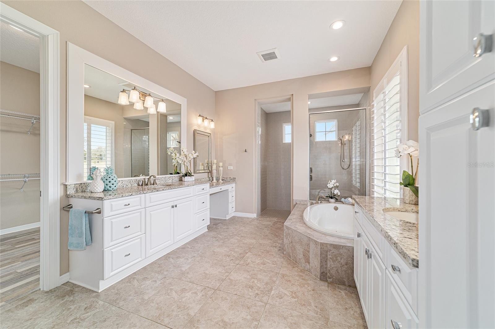 LEGENDARY TRAILS - Residential