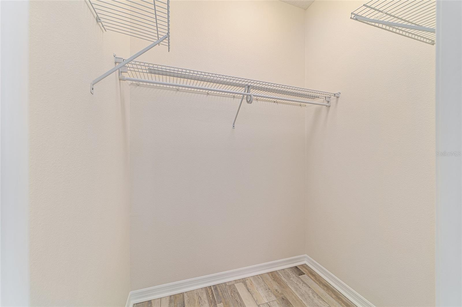 LEGENDARY TRAILS - Residential