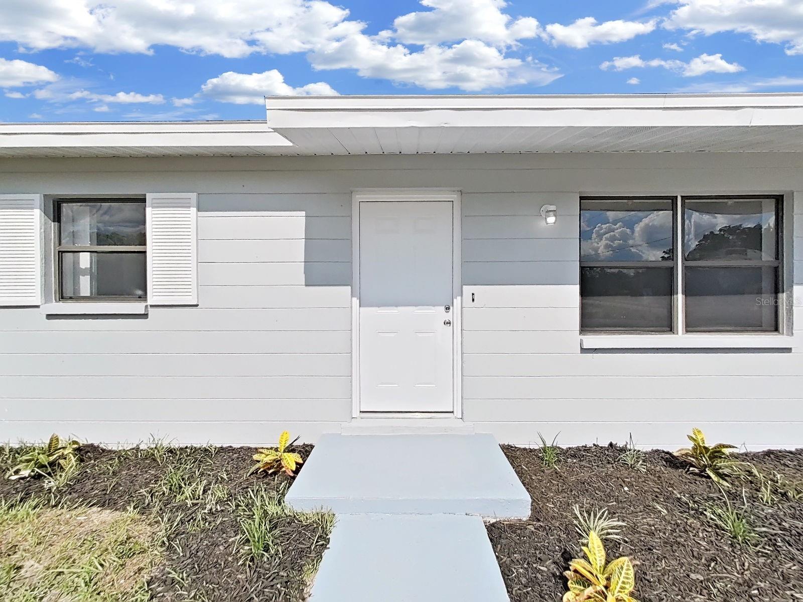 9667 BAYSIDE COURT