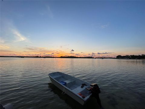 A home in CRYSTAL RIVER