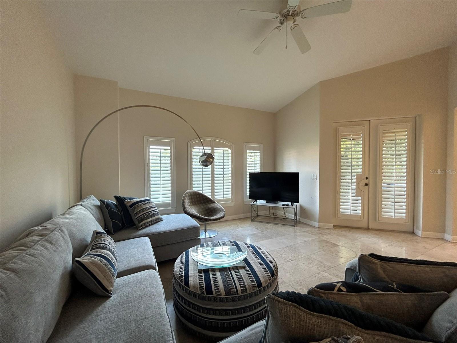 ACADEMY PARK PH VI - Residential Lease