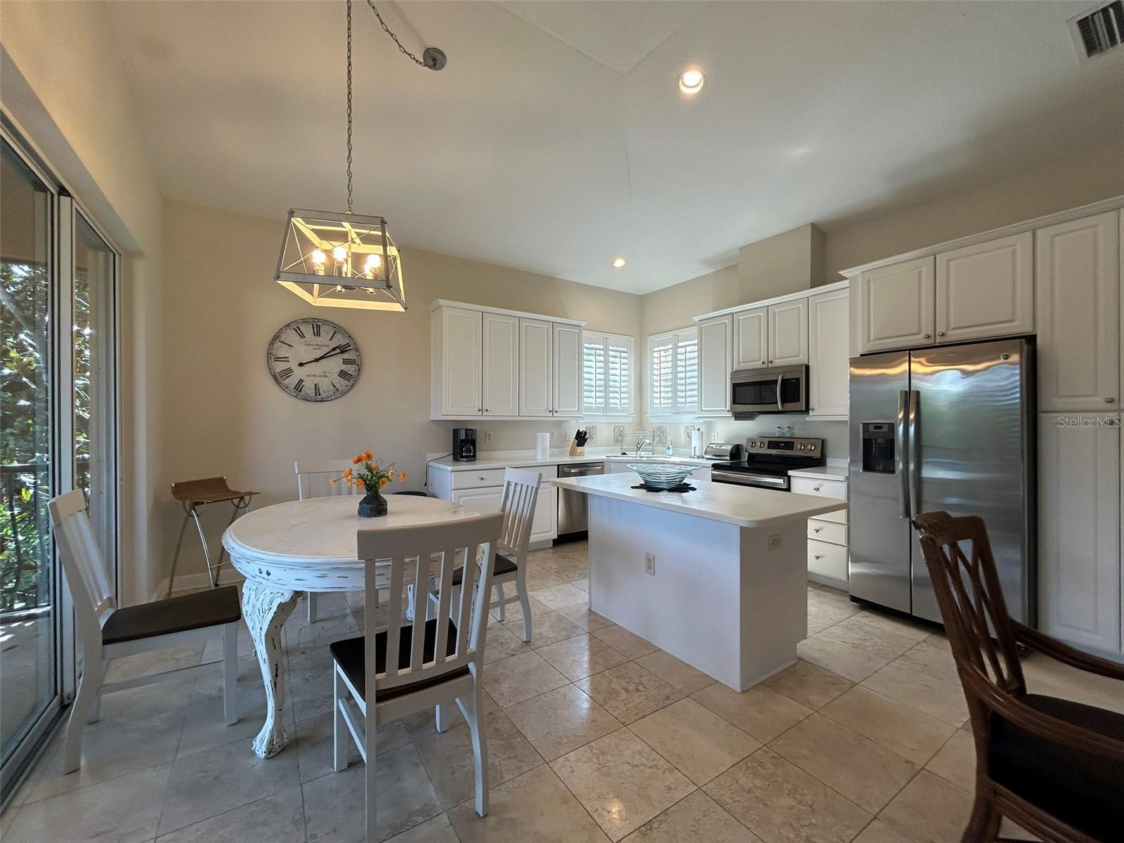 ACADEMY PARK PH VI - Residential Lease