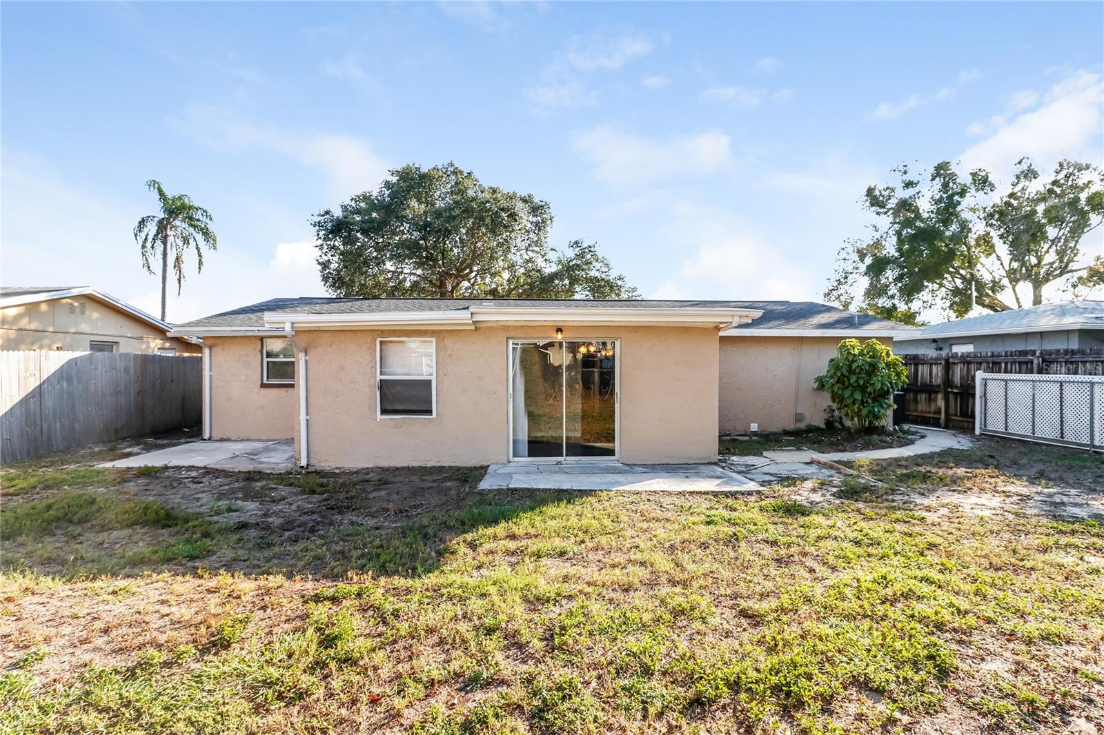 ALOHA GARDENS - Residential Lease