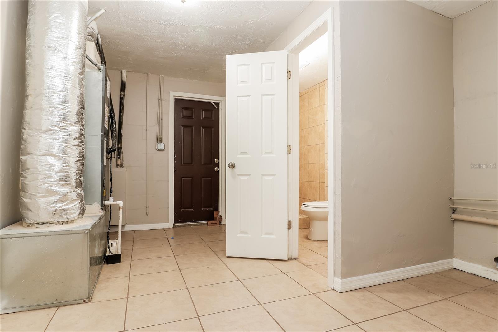 ALOHA GARDENS - Residential Lease