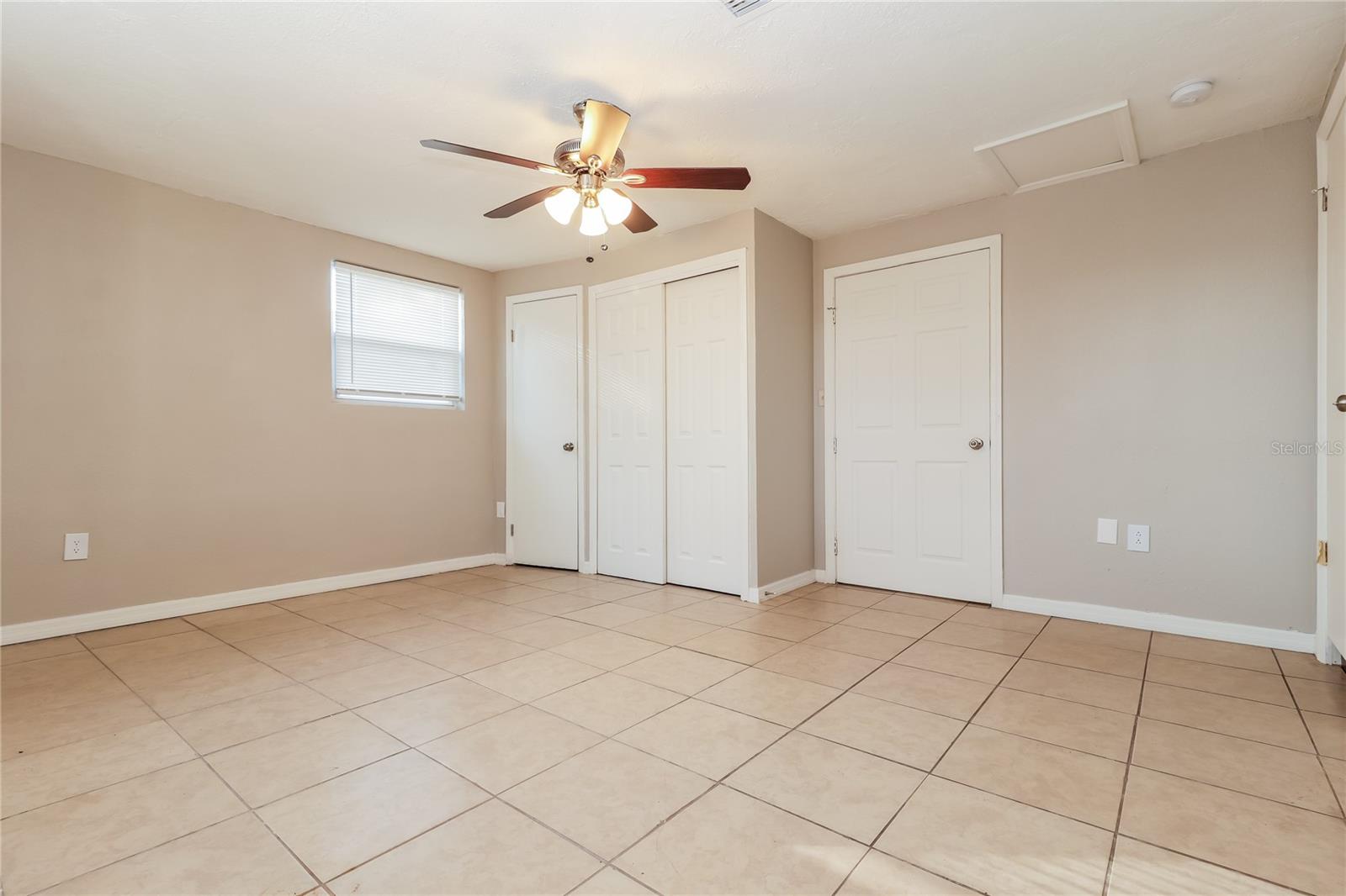 ALOHA GARDENS - Residential Lease