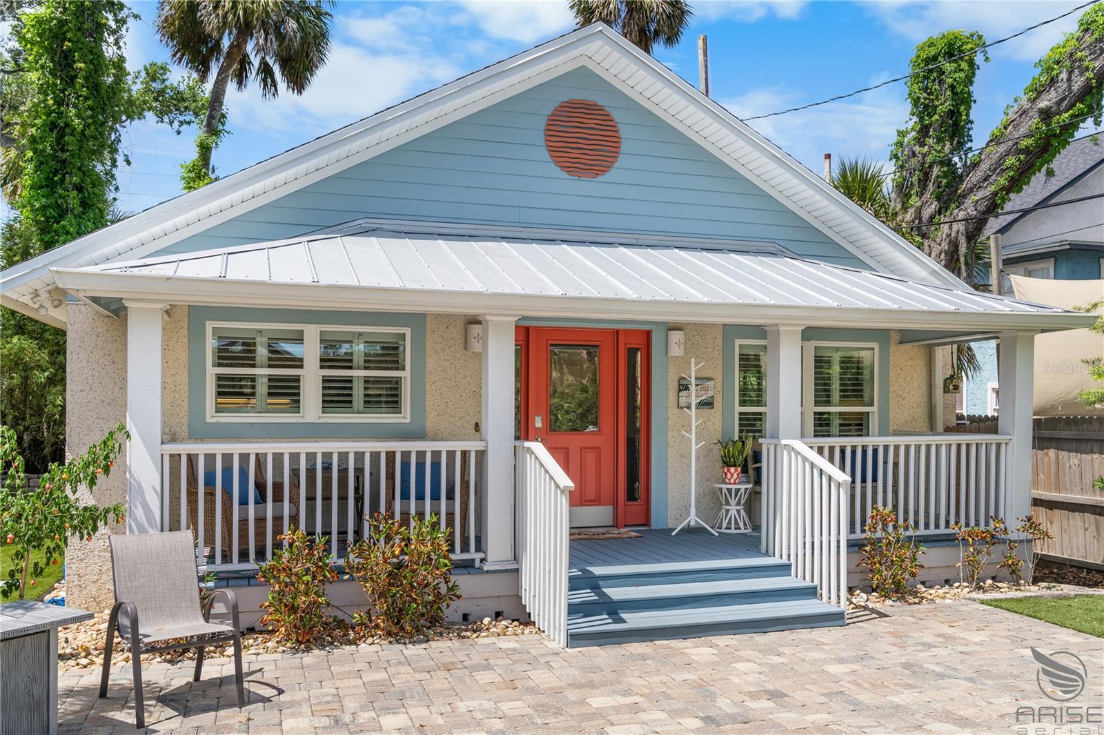 303 LIVE OAK