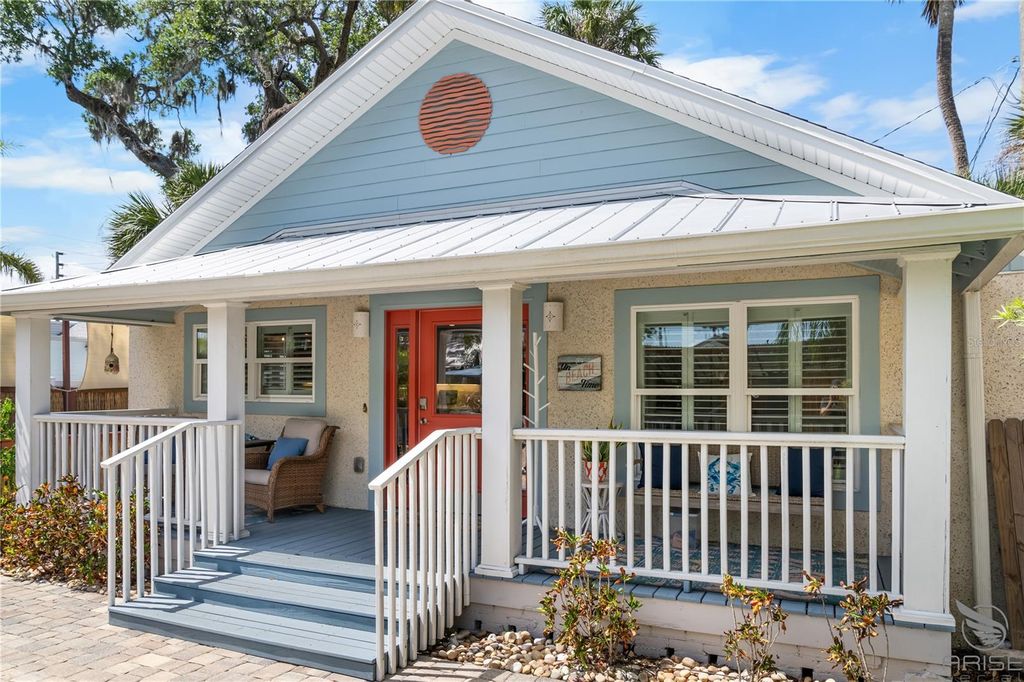 Photo of 305 Live Oak, New Smyrna Beach, FL 32168 (MLS # NS1085360)