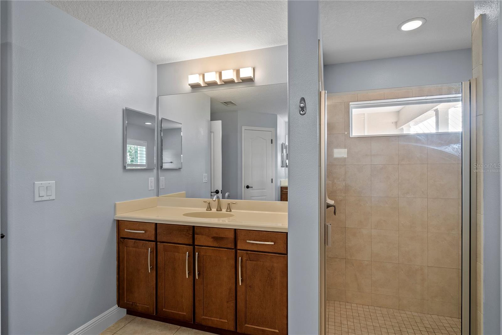 BLUE SPRING RESERVE - Residential