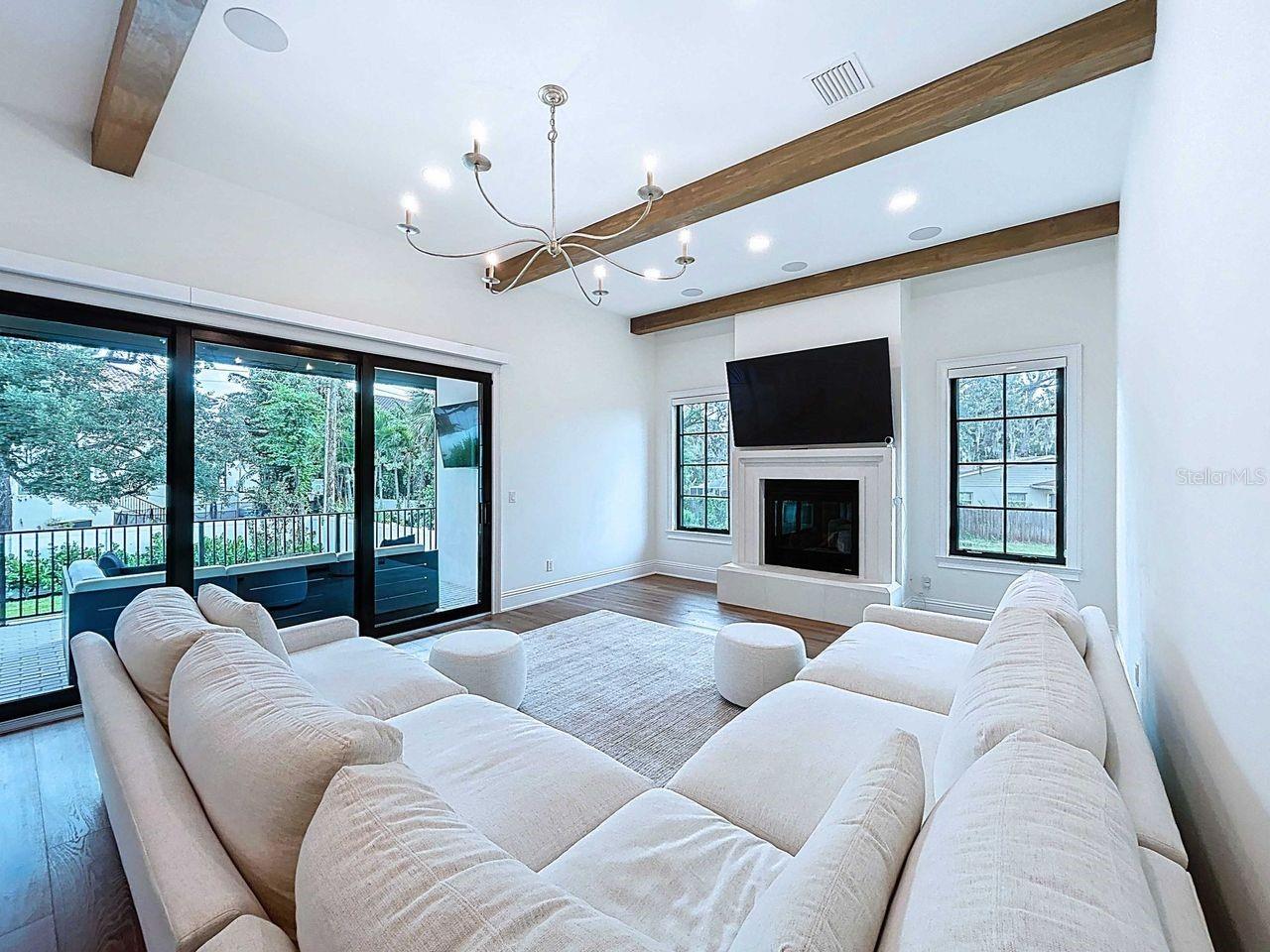 SUNSET PARK - Residential