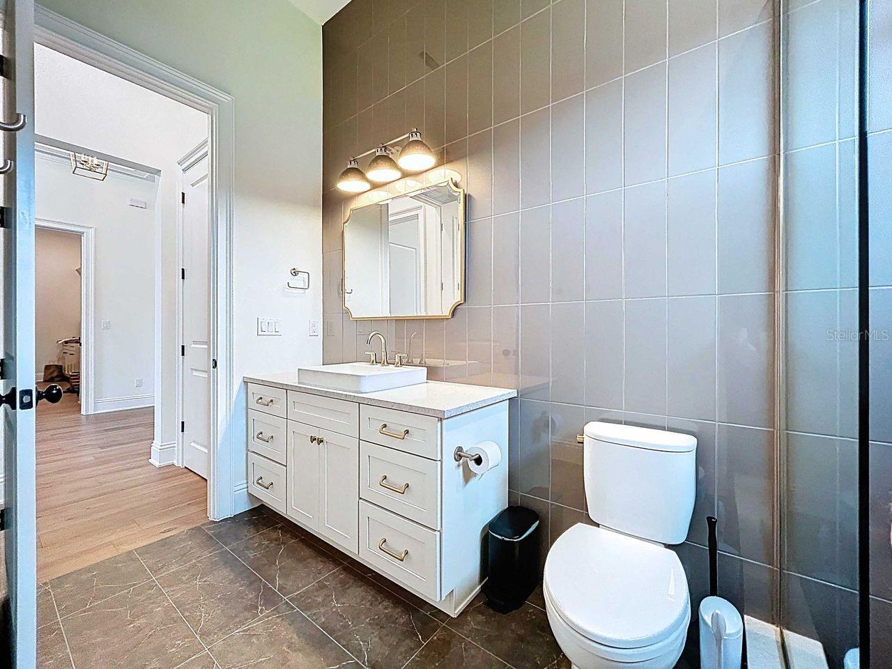 SUNSET PARK - Residential