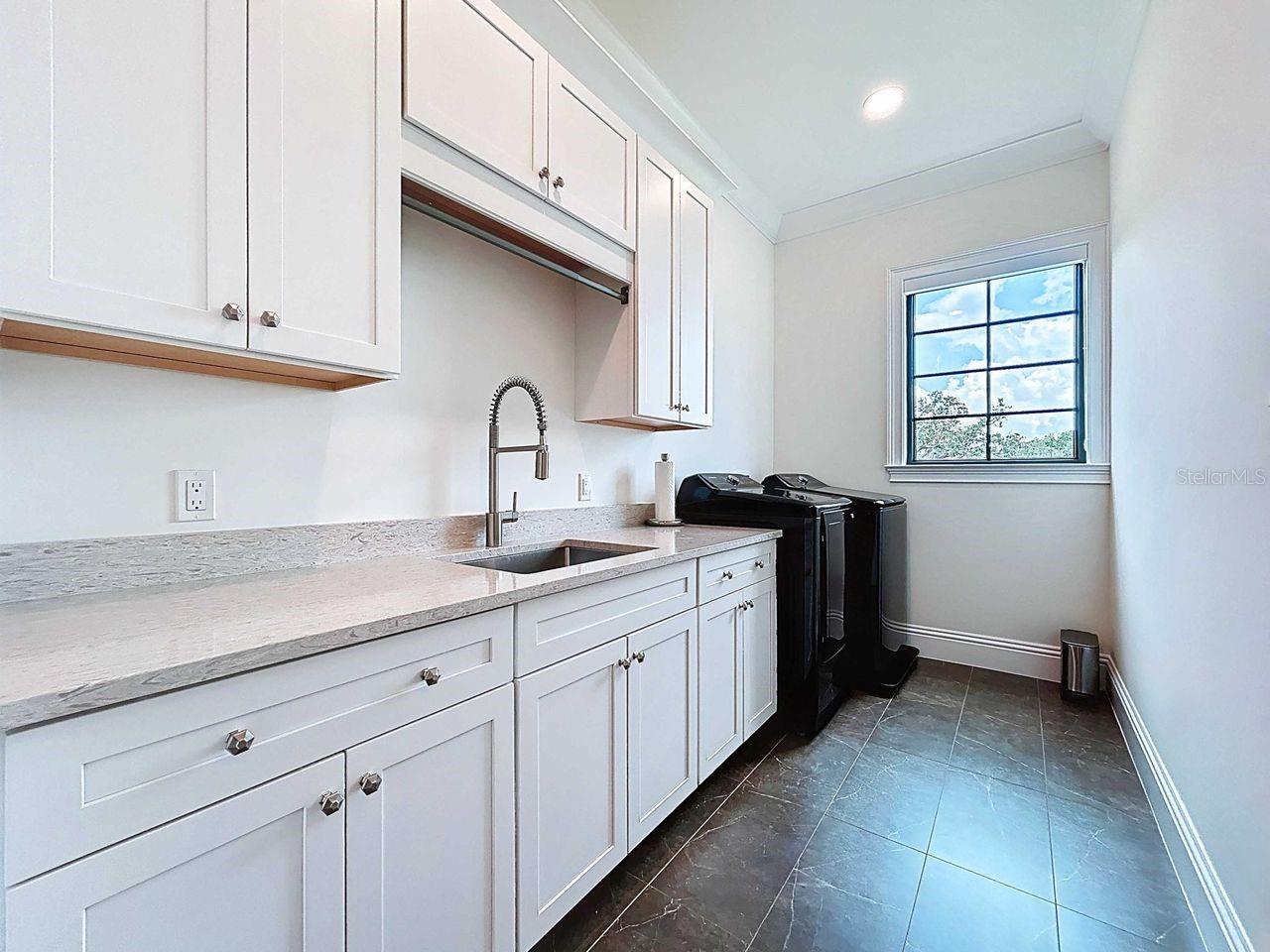 SUNSET PARK - Residential