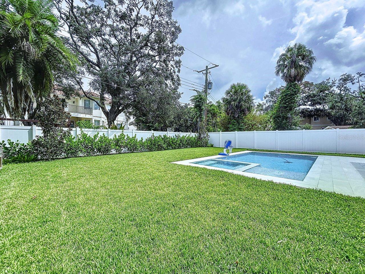 SUNSET PARK - Residential