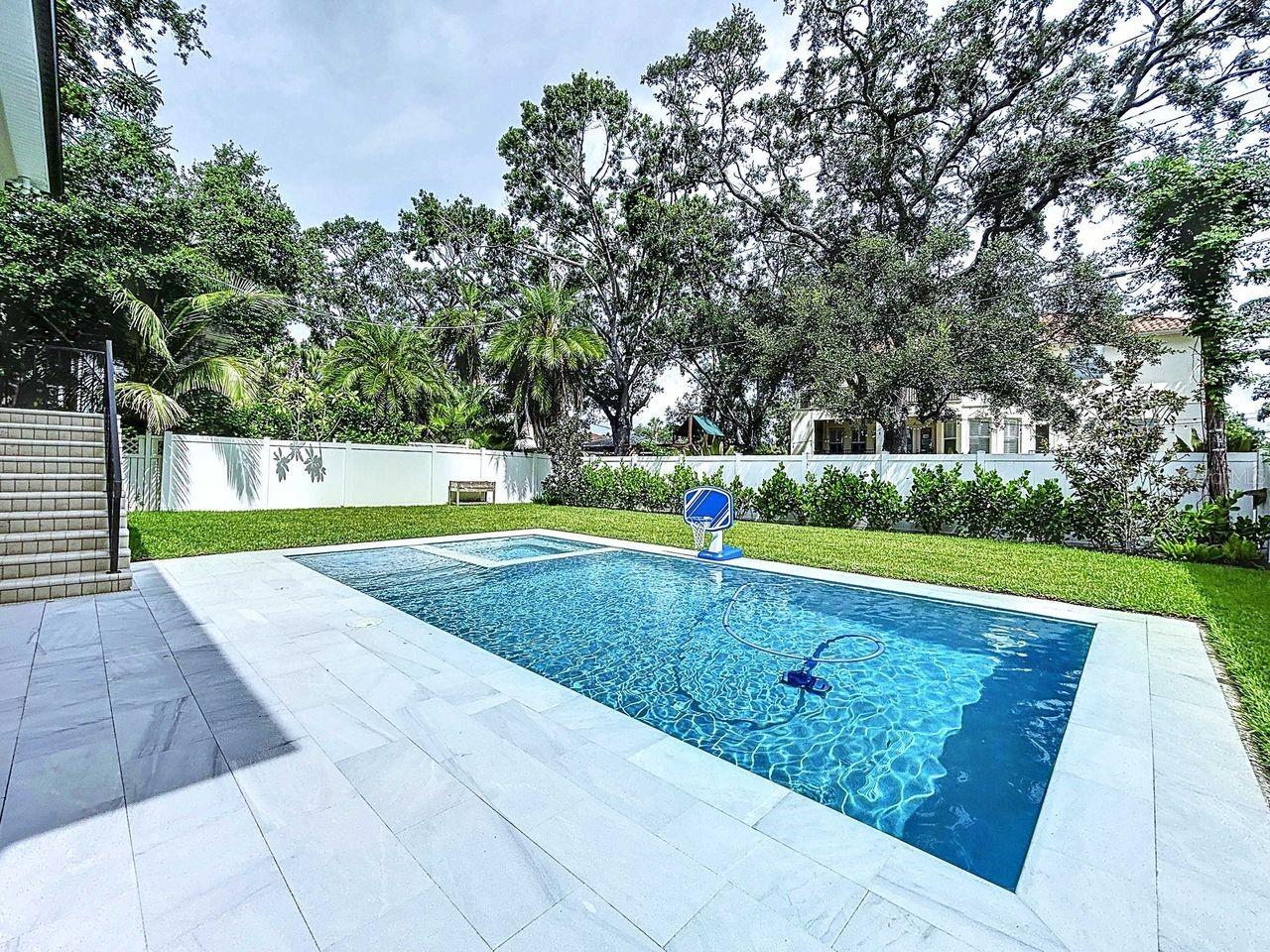 SUNSET PARK - Residential