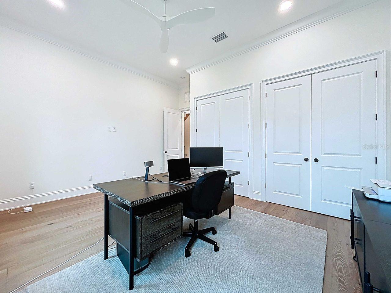 SUNSET PARK - Residential