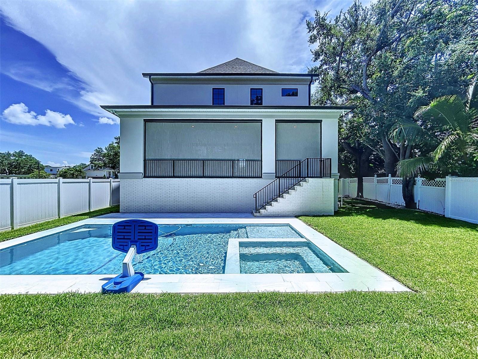 SUNSET PARK - Residential