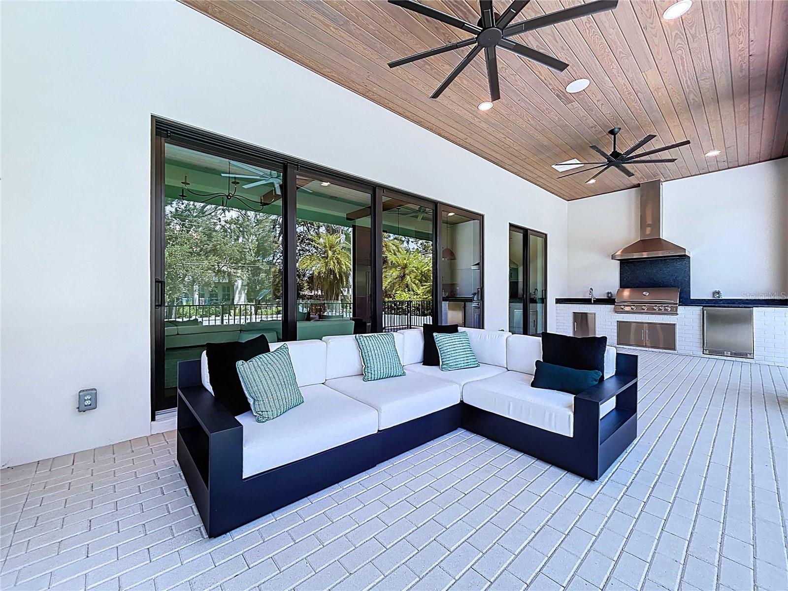 SUNSET PARK - Residential