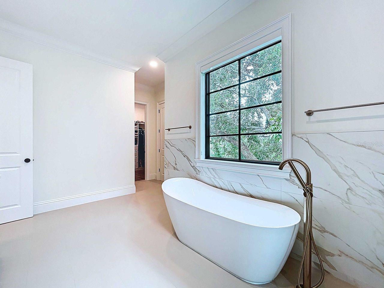 SUNSET PARK - Residential