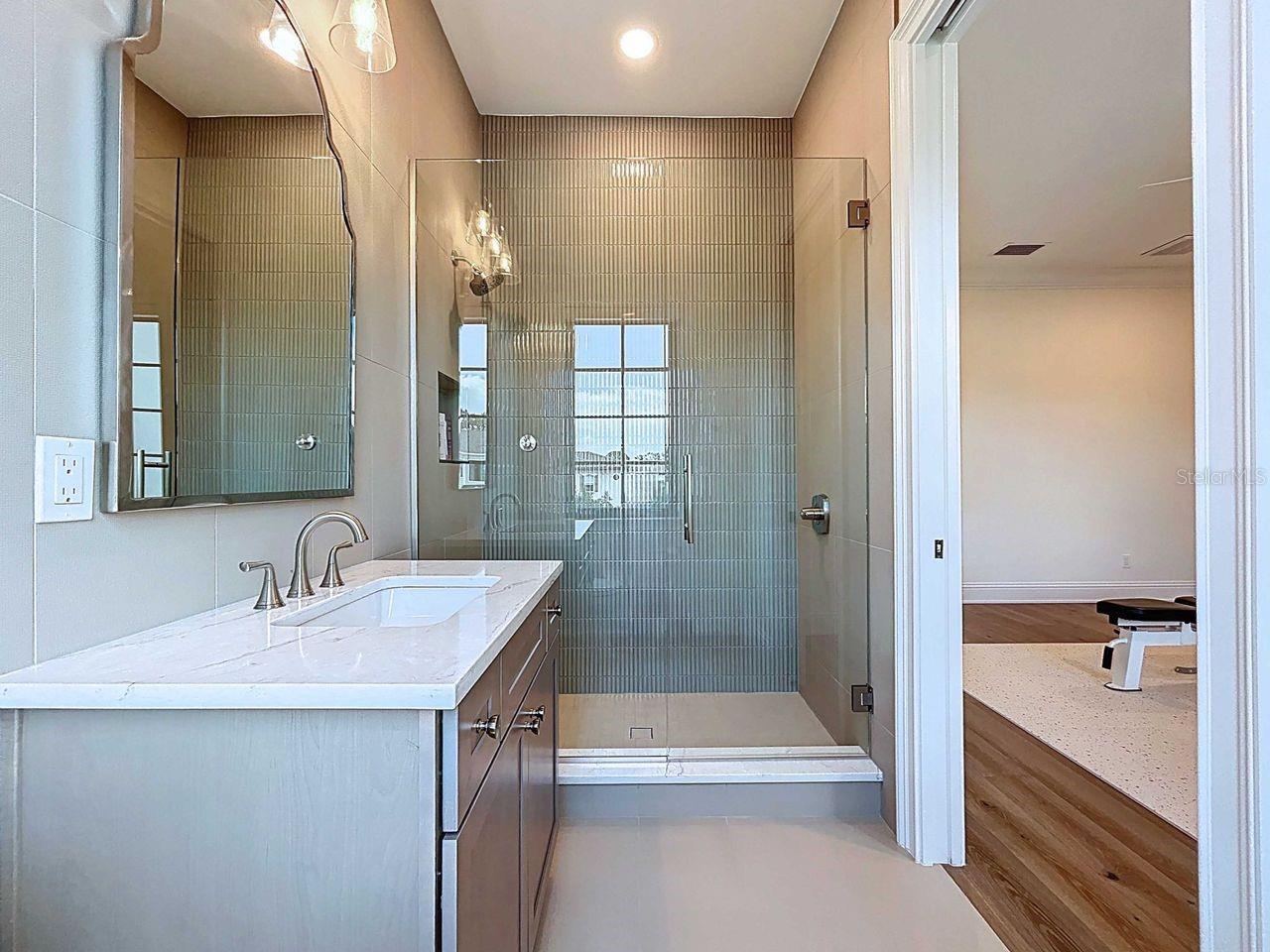 SUNSET PARK - Residential