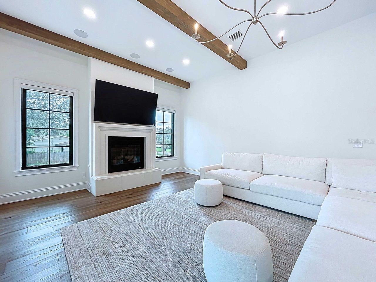 SUNSET PARK - Residential