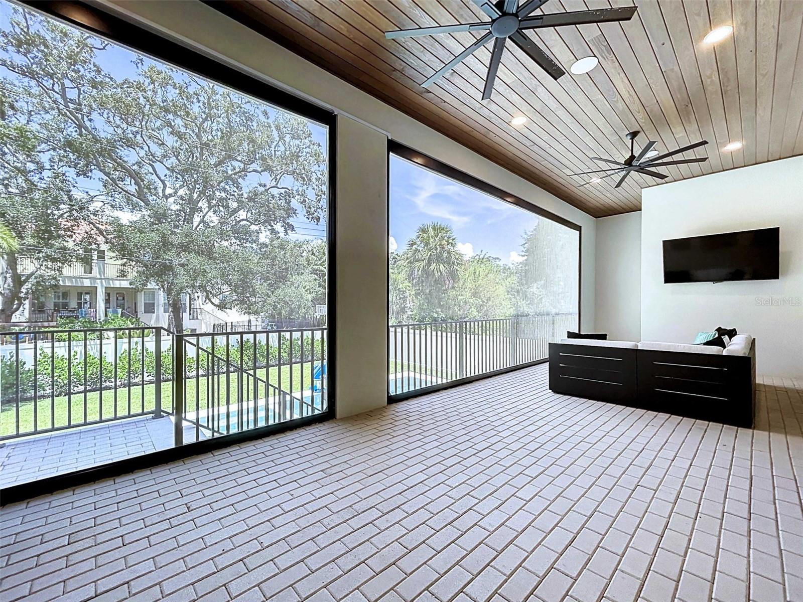 SUNSET PARK - Residential