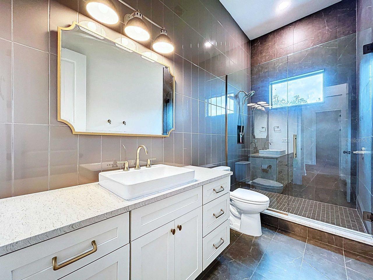 SUNSET PARK - Residential