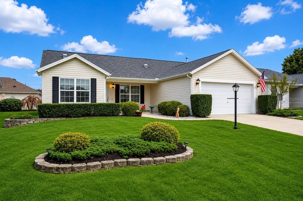 Photo of 17713 SE 89th Milford Avenue, The Villages, FL 32162 (MLS # G5109223)