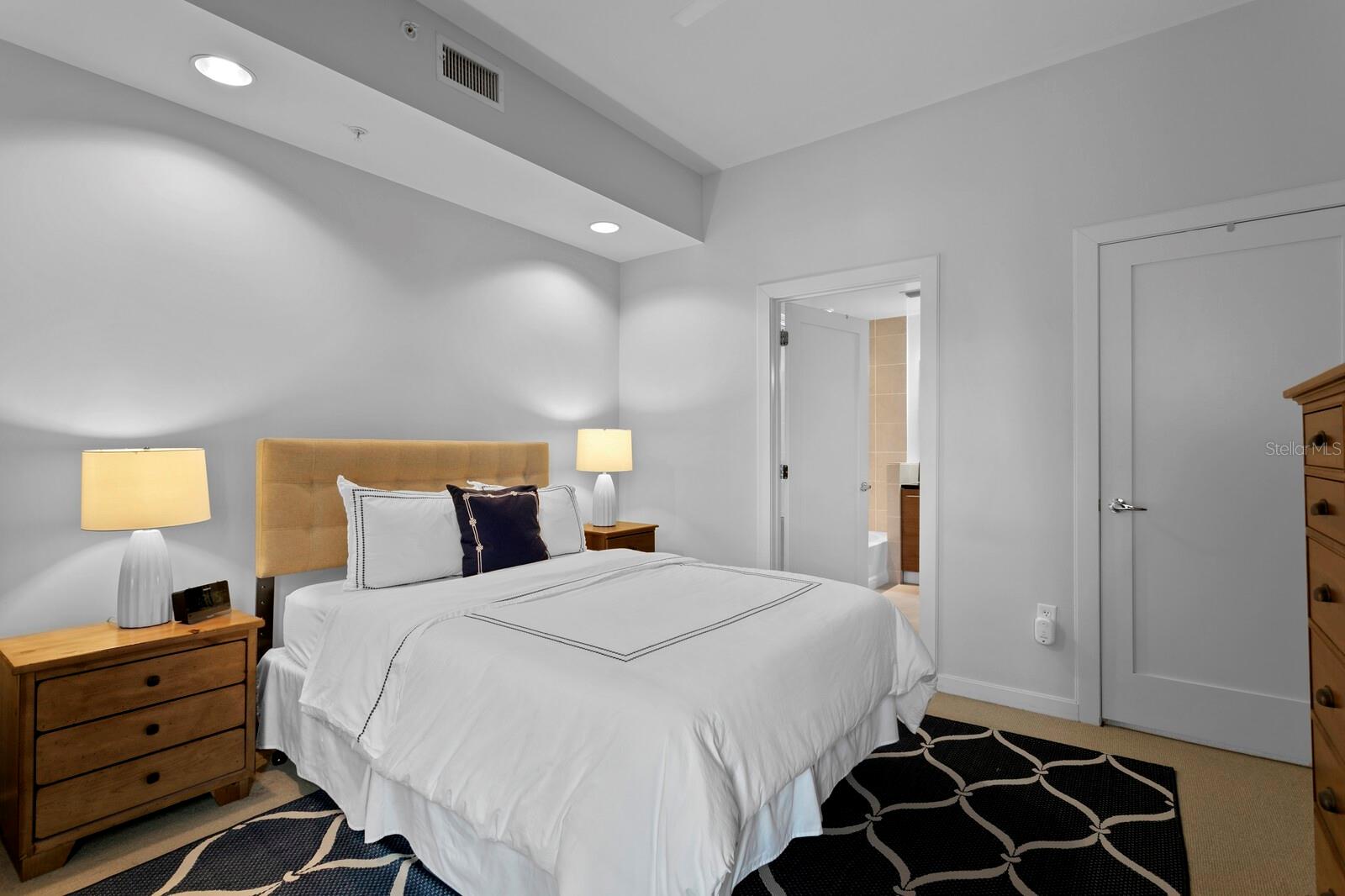 THE SAGE CONDO - Residential