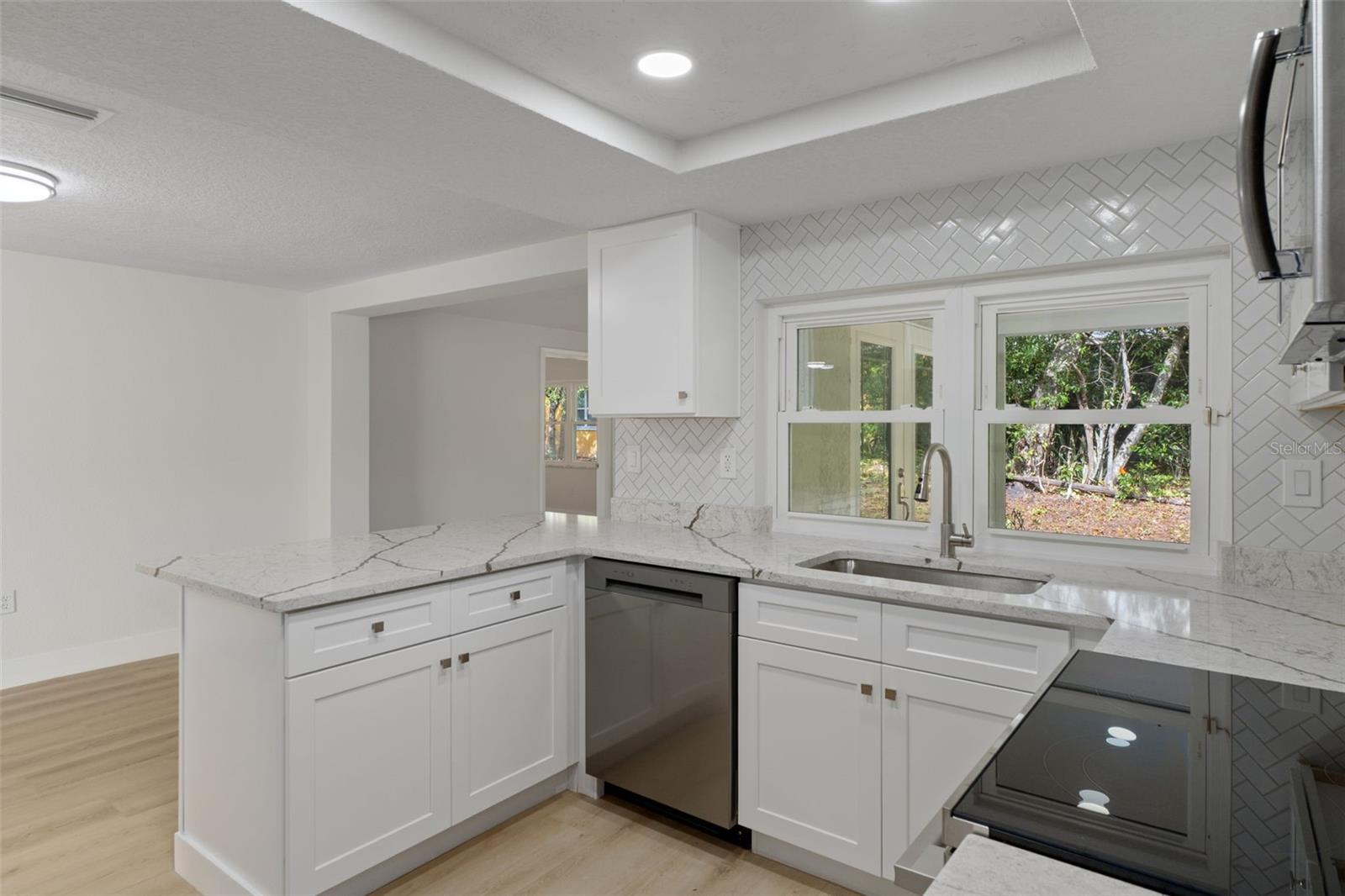 BEACON WOODS VILLAGE - Residential