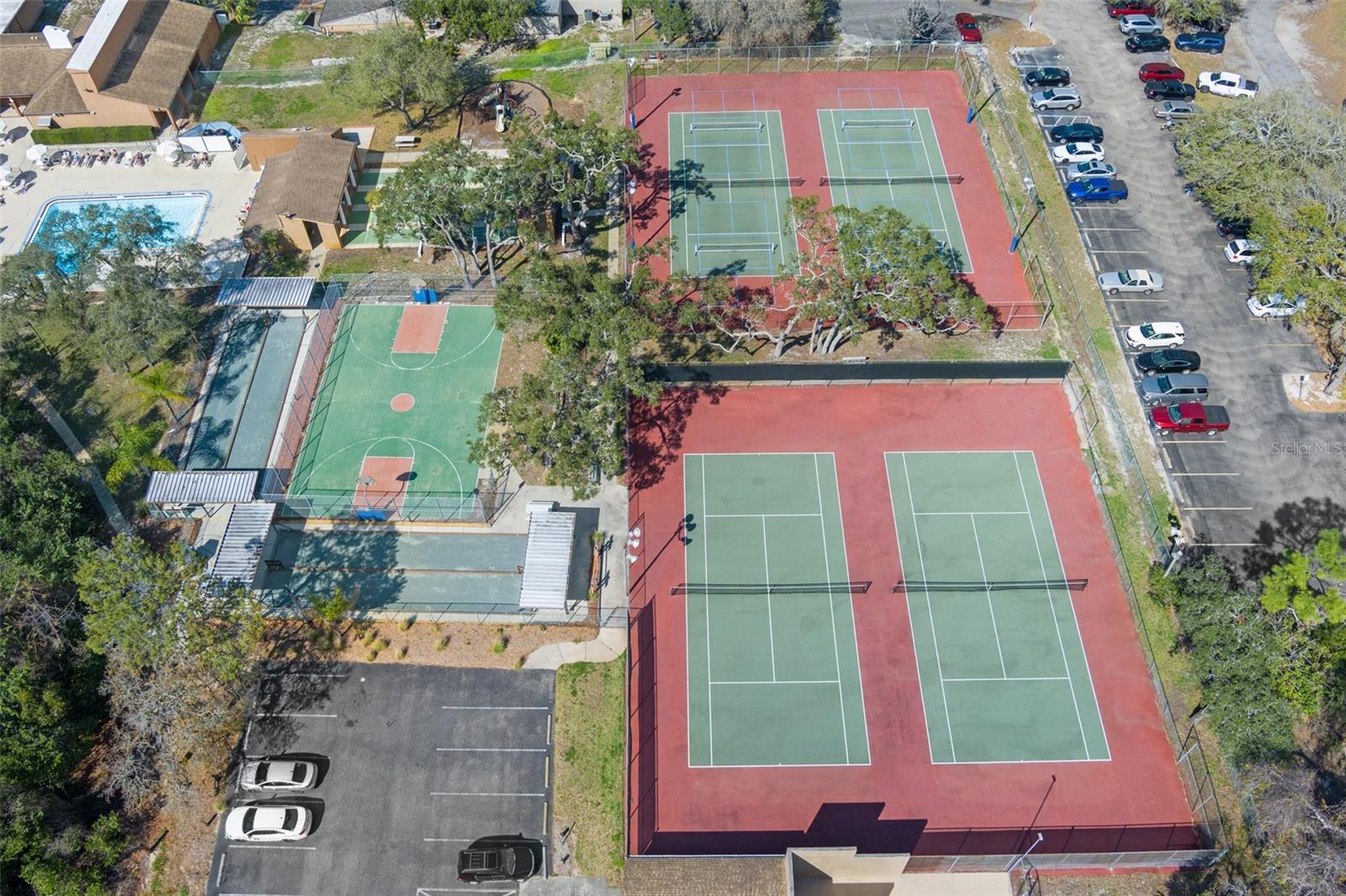 BEACON WOODS VILLAGE - Residential