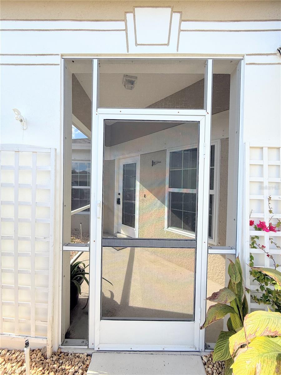 LEXINGTON OAKS VILLAGE 25 26 - Residential Lease